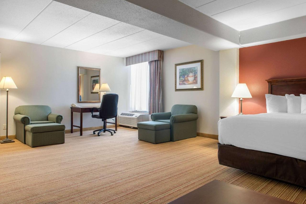 Clarion Hotel อินเดียนาโพลิส ภายนอก รูปภาพ