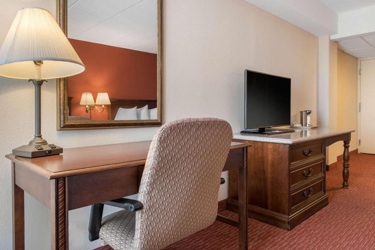 Clarion Hotel อินเดียนาโพลิส ภายนอก รูปภาพ